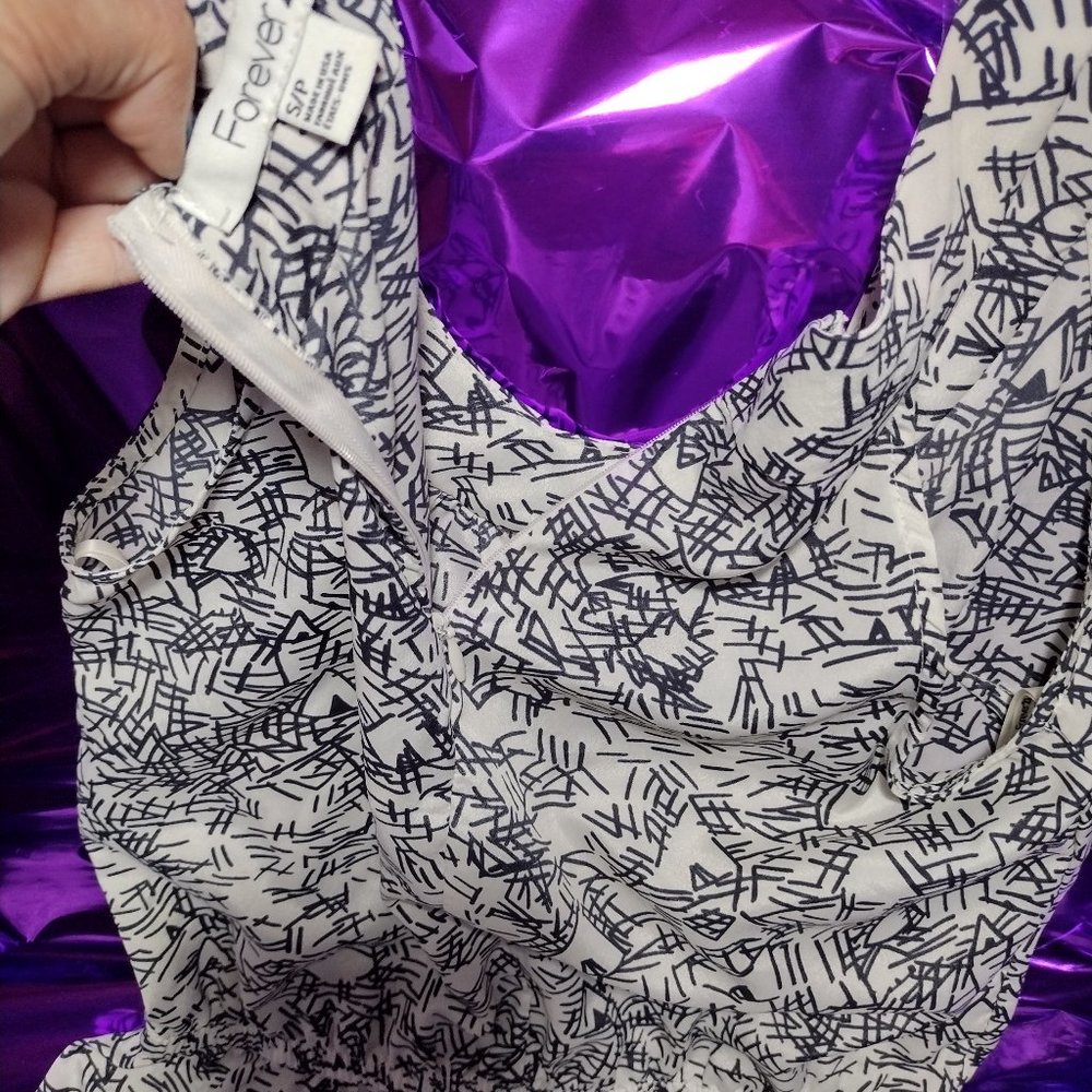 Forever 21 white and black, shorts romper. Size, small